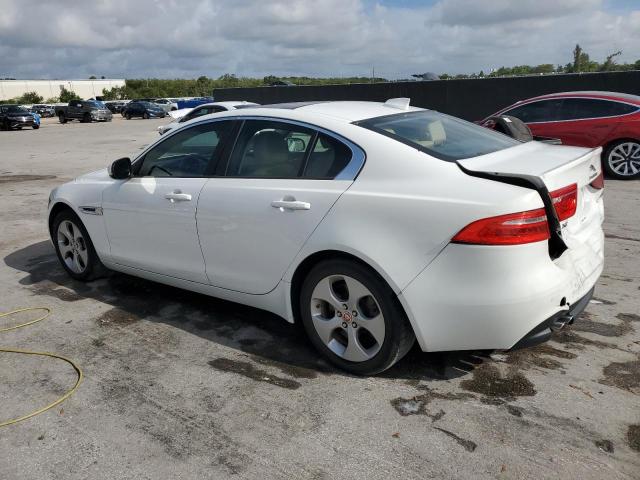 Vin: sajas4bn6hcp12233, lot: 60873415, jaguar xe 20172