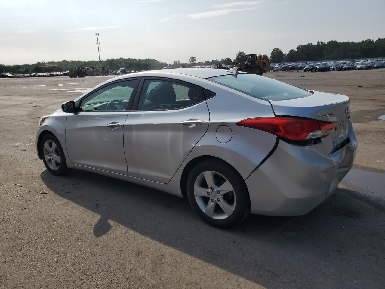 Hyundai Elantra gl 2013