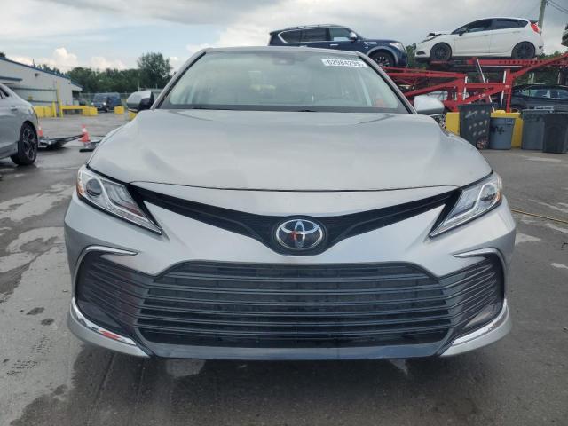 2021 TOYOTA CAMRY XLE - 4T1F11AK0MU481648