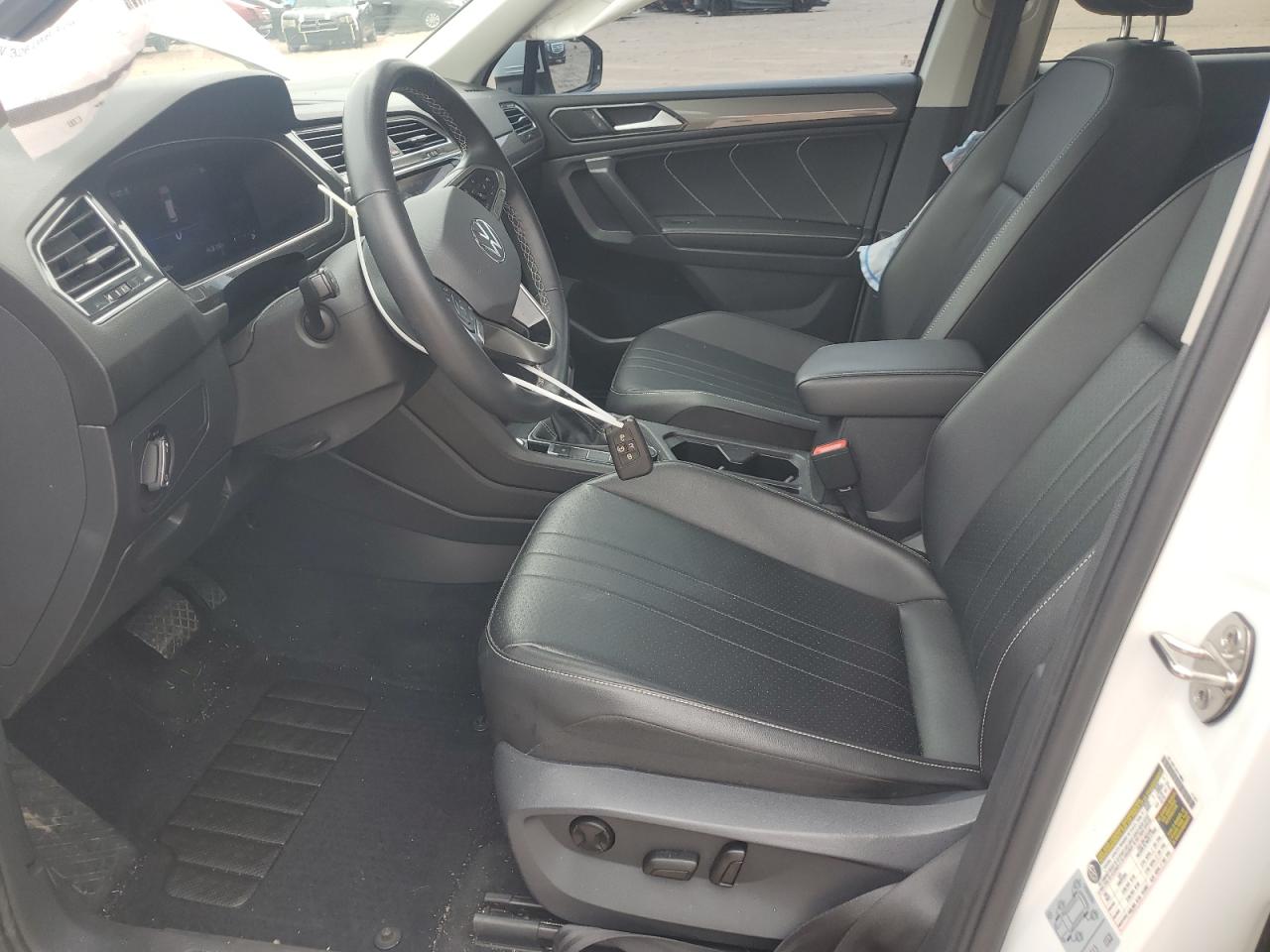 VOLKSWAGEN TIGUAN SE