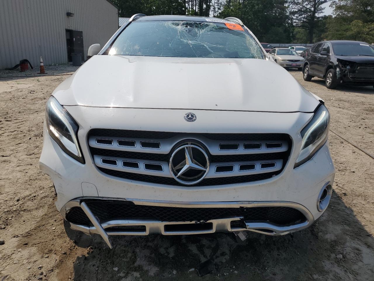 MERCEDES-BENZ GLA-CLASS 2019