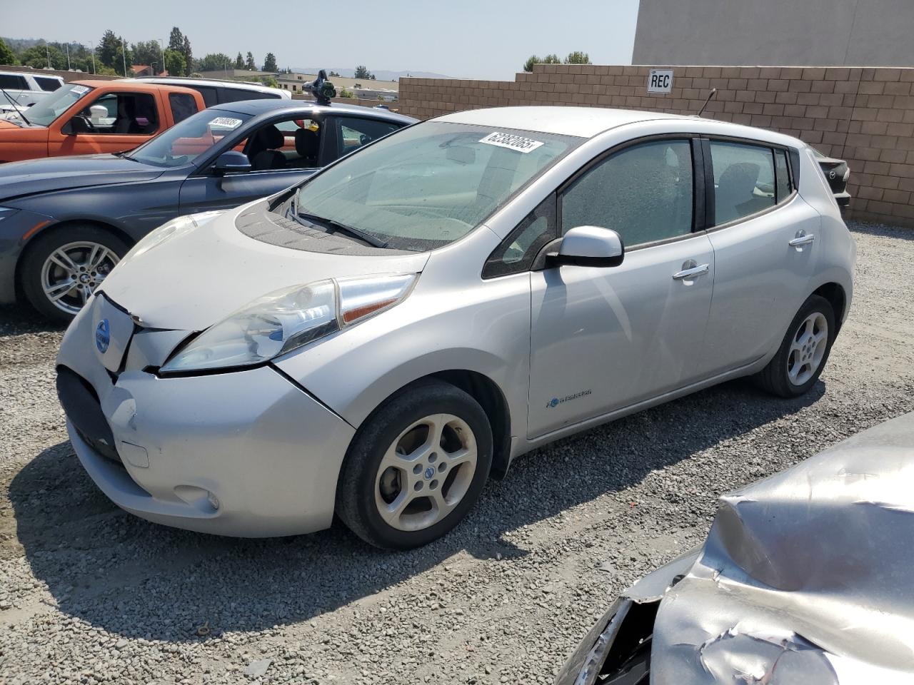 NISSAN LEAF S