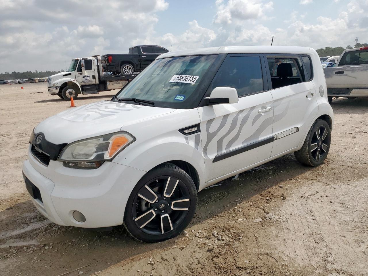 KIA SOUL +