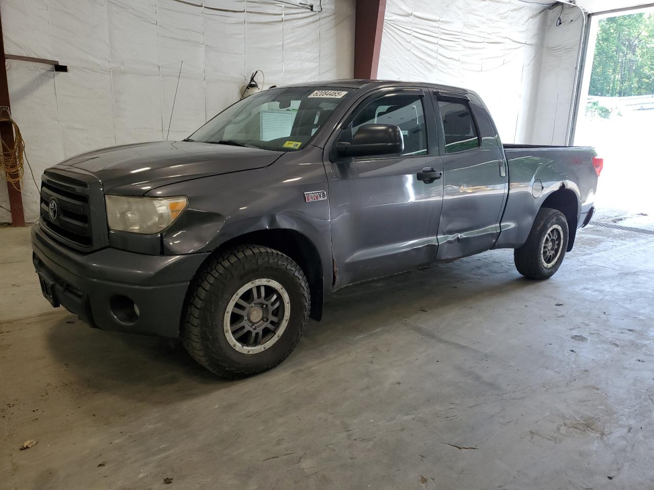 TOYOTA TUNDRA DOUBLE CAB SR5