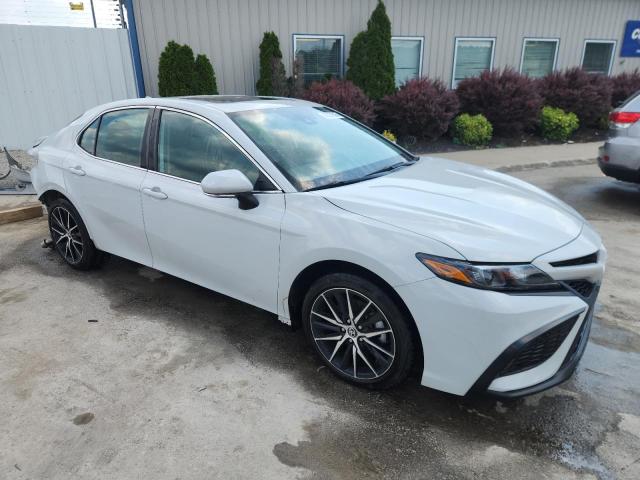 Vin: 4t1t11akxnu030425, lot: 62337505, toyota camry se 20224