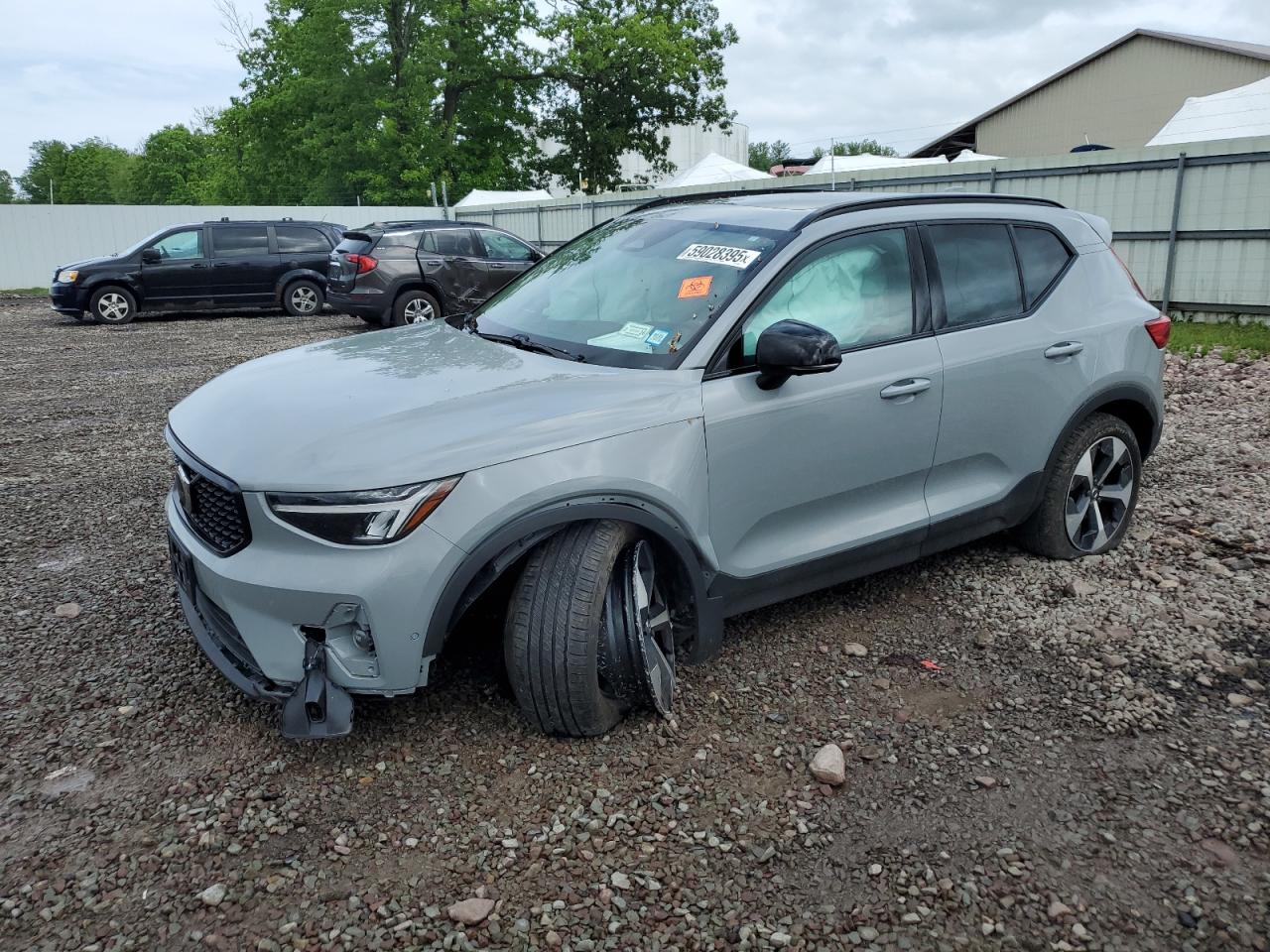 VOLVO XC40 PLUS