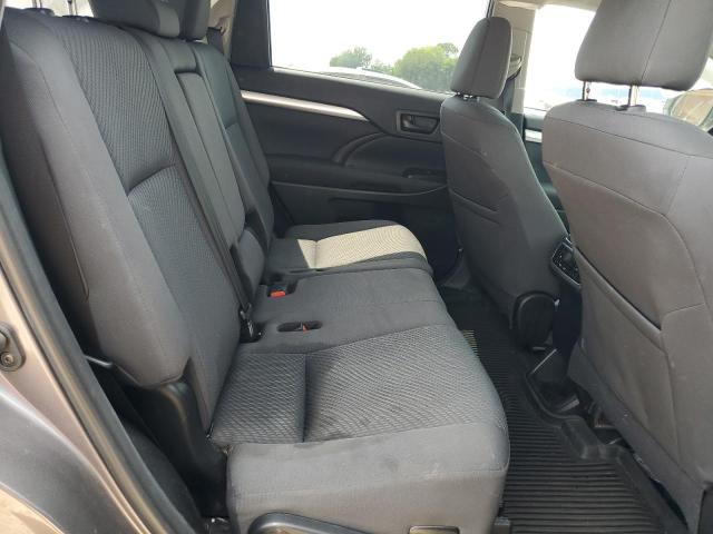 2019 TOYOTA HIGHLANDER LE 5TDZARFH8KS054927