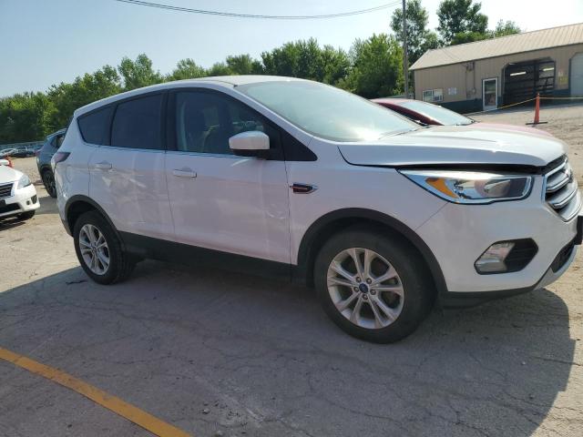 Vin: 1fmcu0gd2hua40302, lot: 62560645, ford escape se 20174