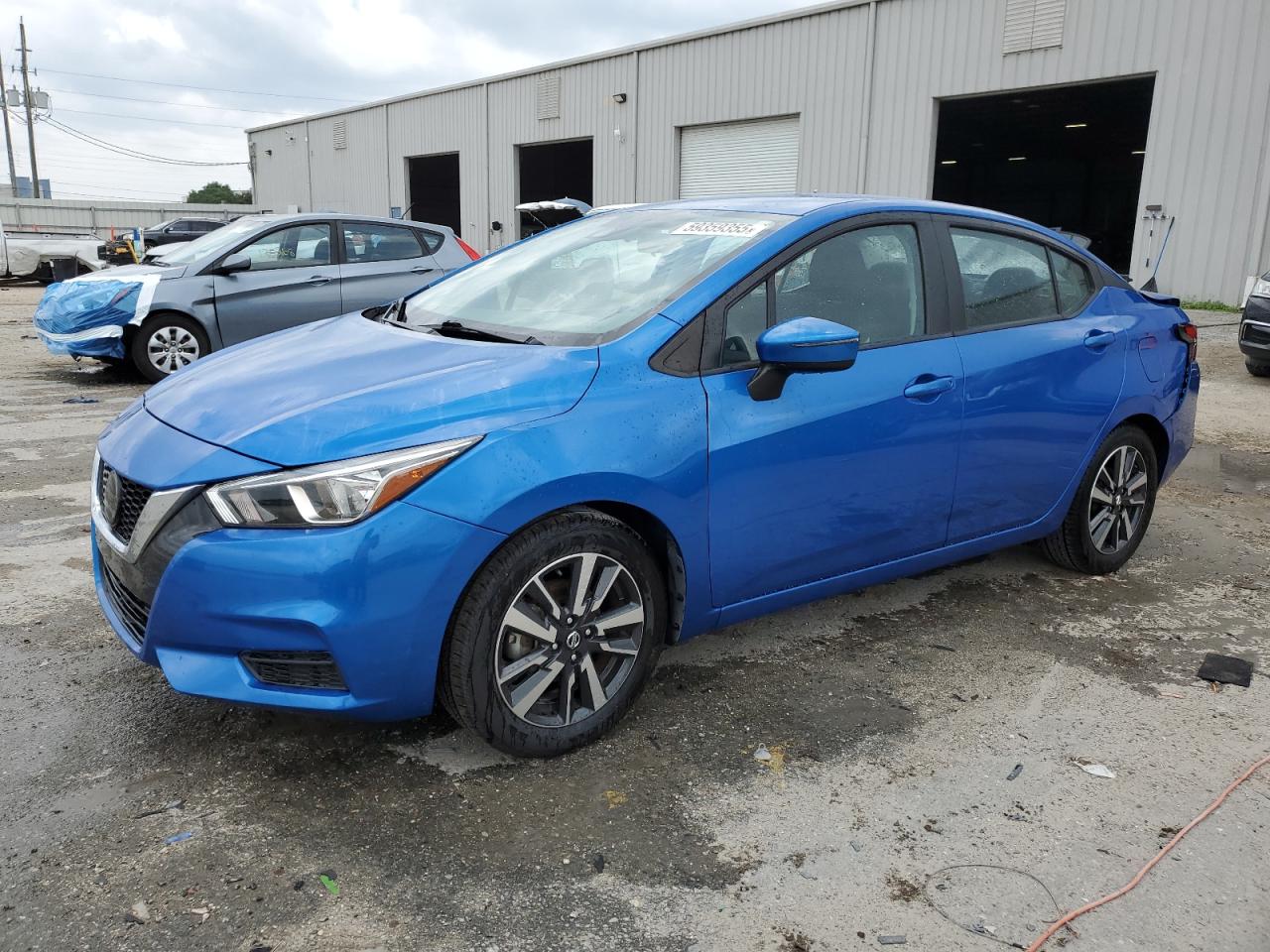 NISSAN VERSA SV