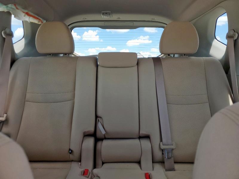 2016 NISSAN ROGUE S KNMAT2MT5GP644672