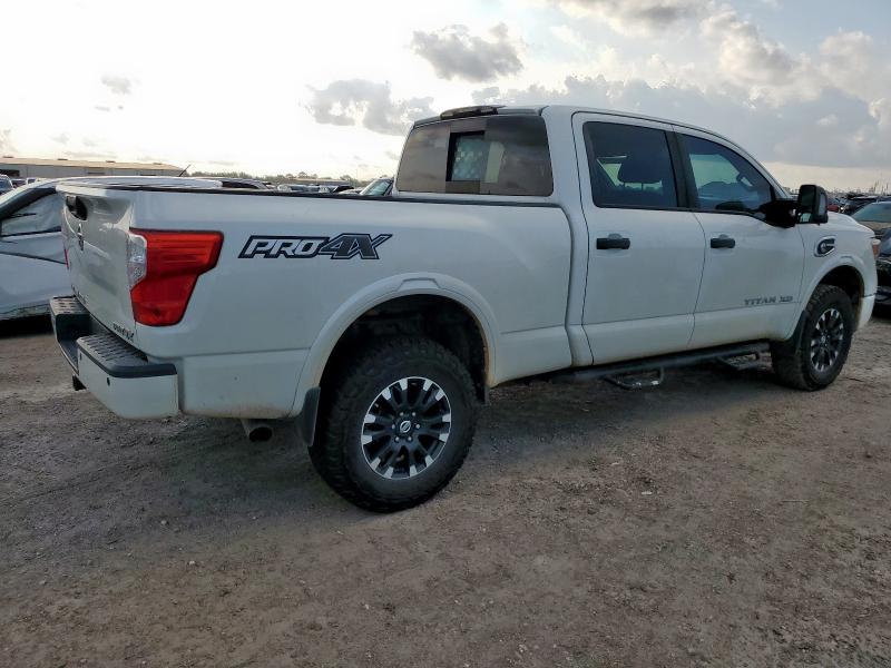 Vin: 1n6ba1f42jn520563, lot: 59314175, nissan titan sl 20183
