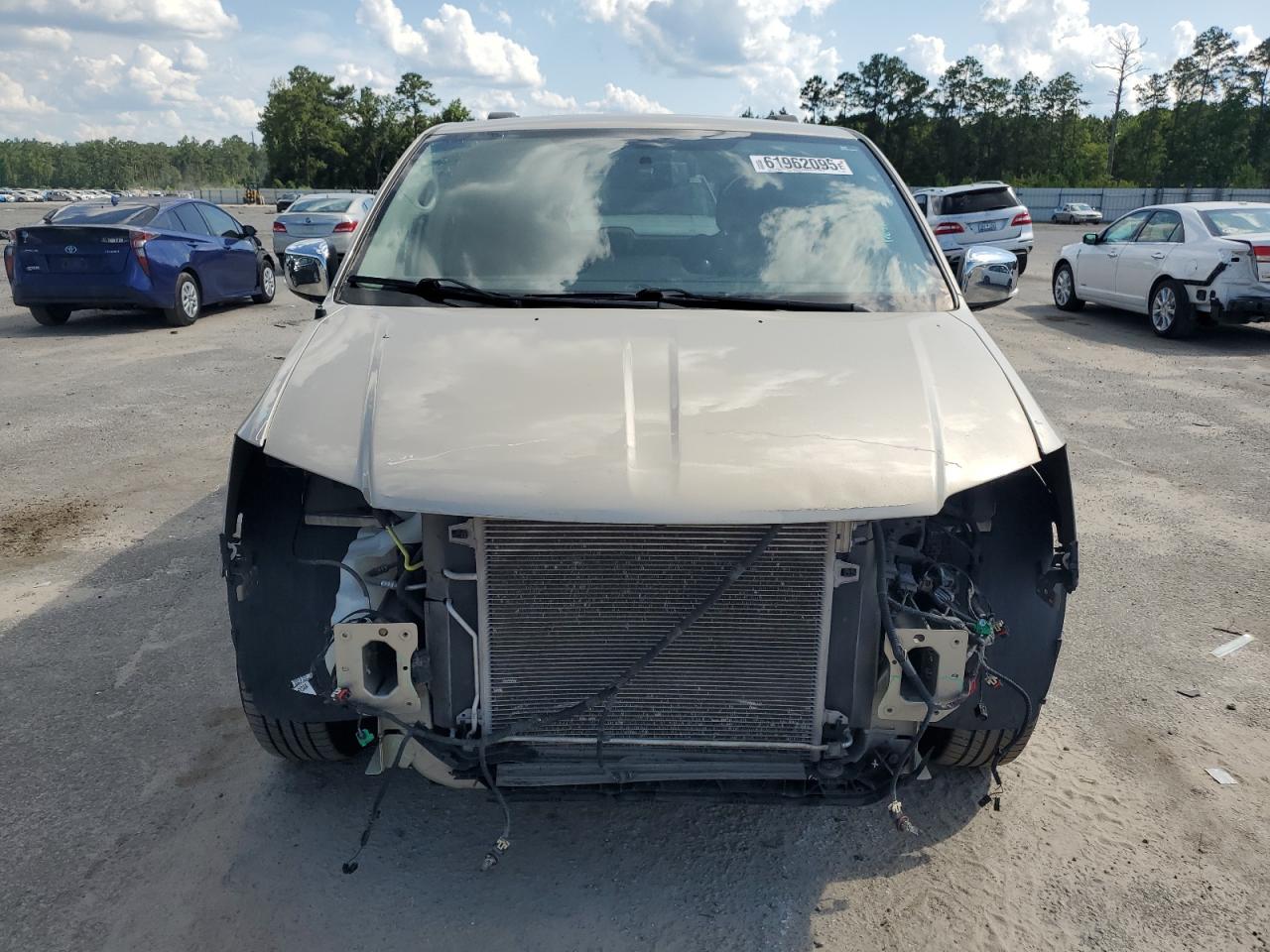 CHRYSLER TOWN & COUNTRY LIMITED