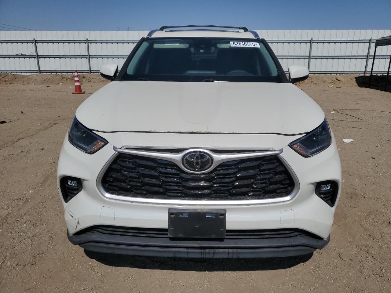 TOYOTA HIGHLANDER XLE