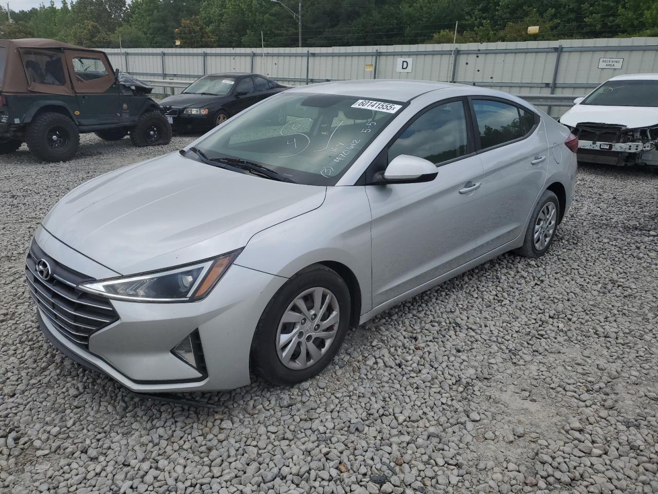 HYUNDAI ELANTRA SE