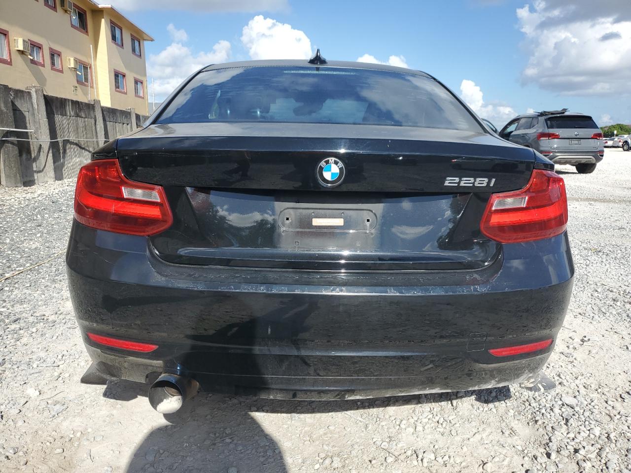 BMW 2 SERIES I