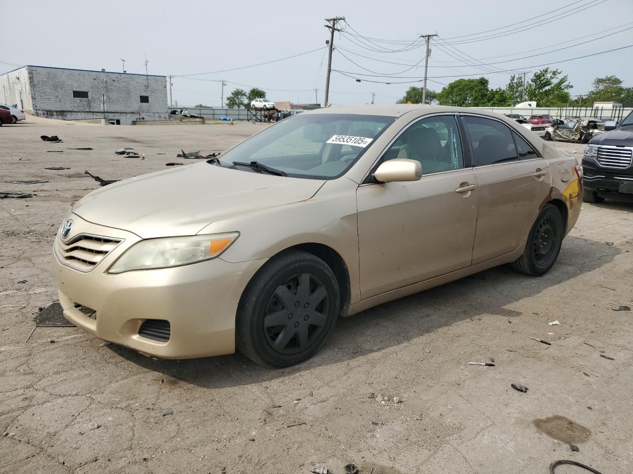 TOYOTA CAMRY BASE