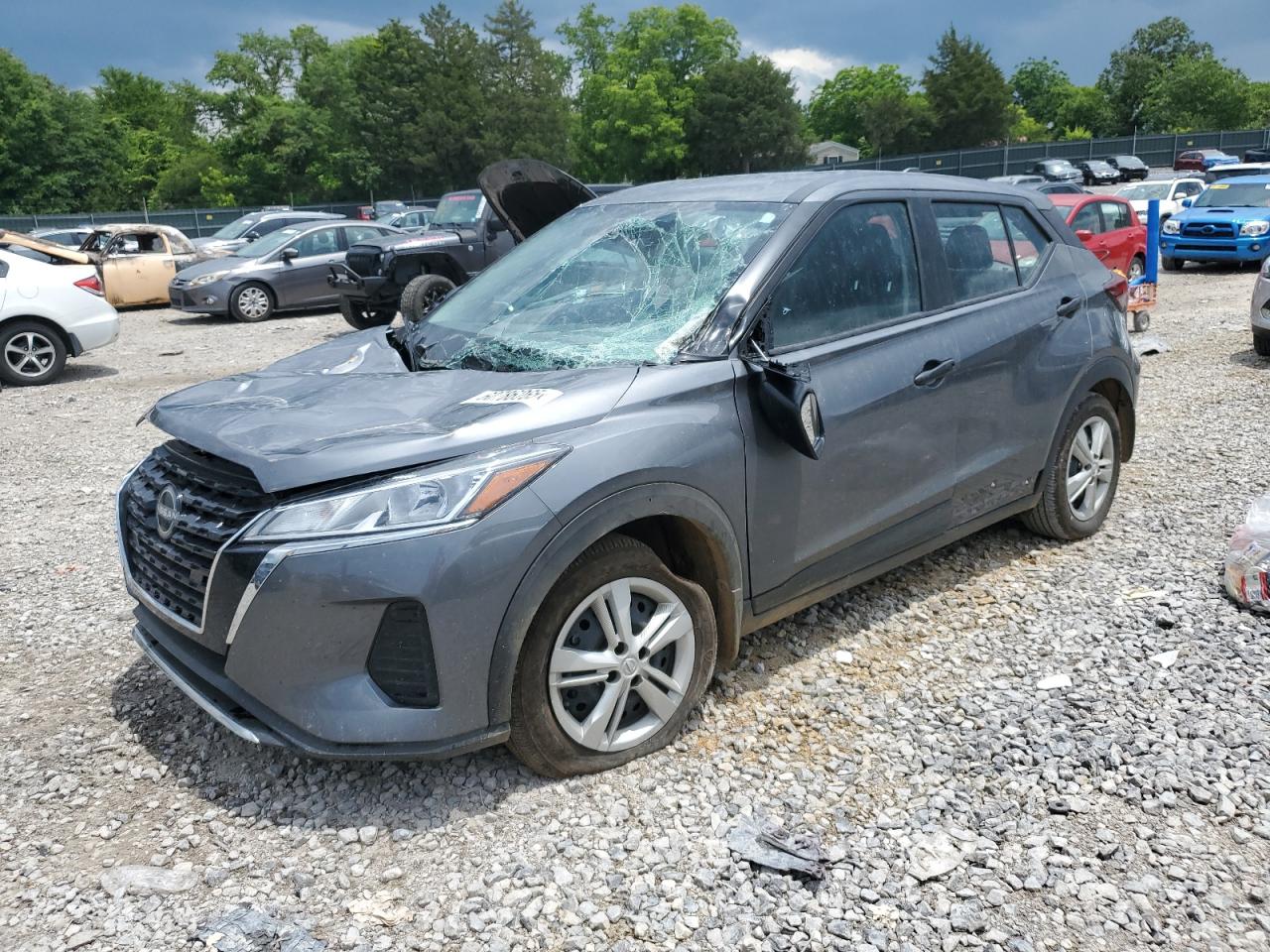 NISSAN KICKS S
