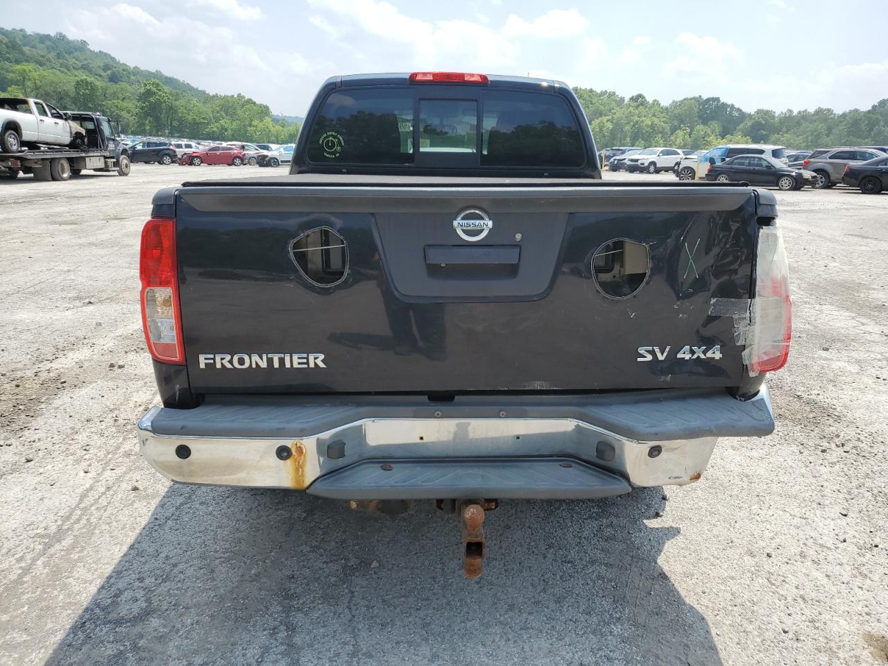 NISSAN FRONTIER SV