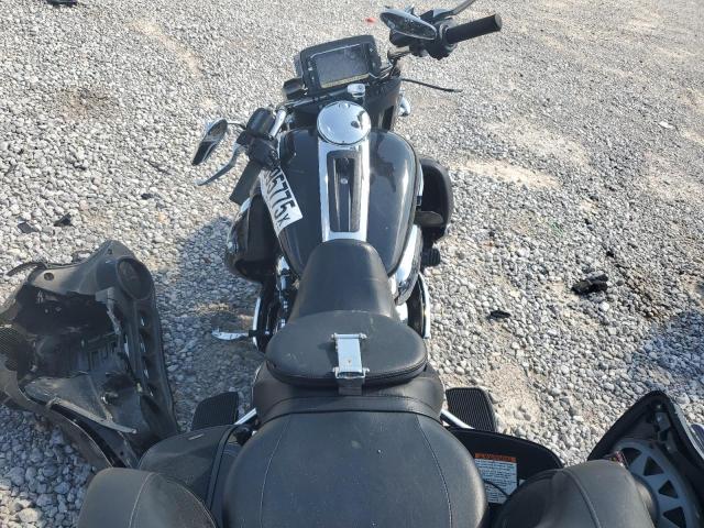 2018 HARLEY-DAVIDSON FLHTCU ULT 1HD1FCC17JB662848