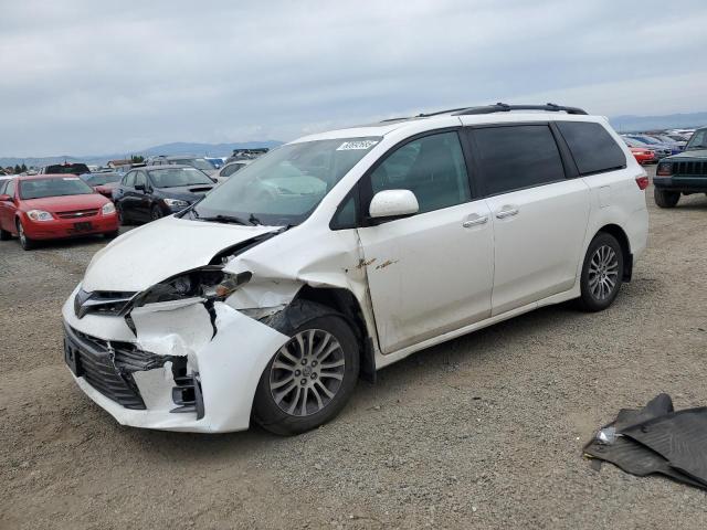 TOYOTA SIENNA XLE