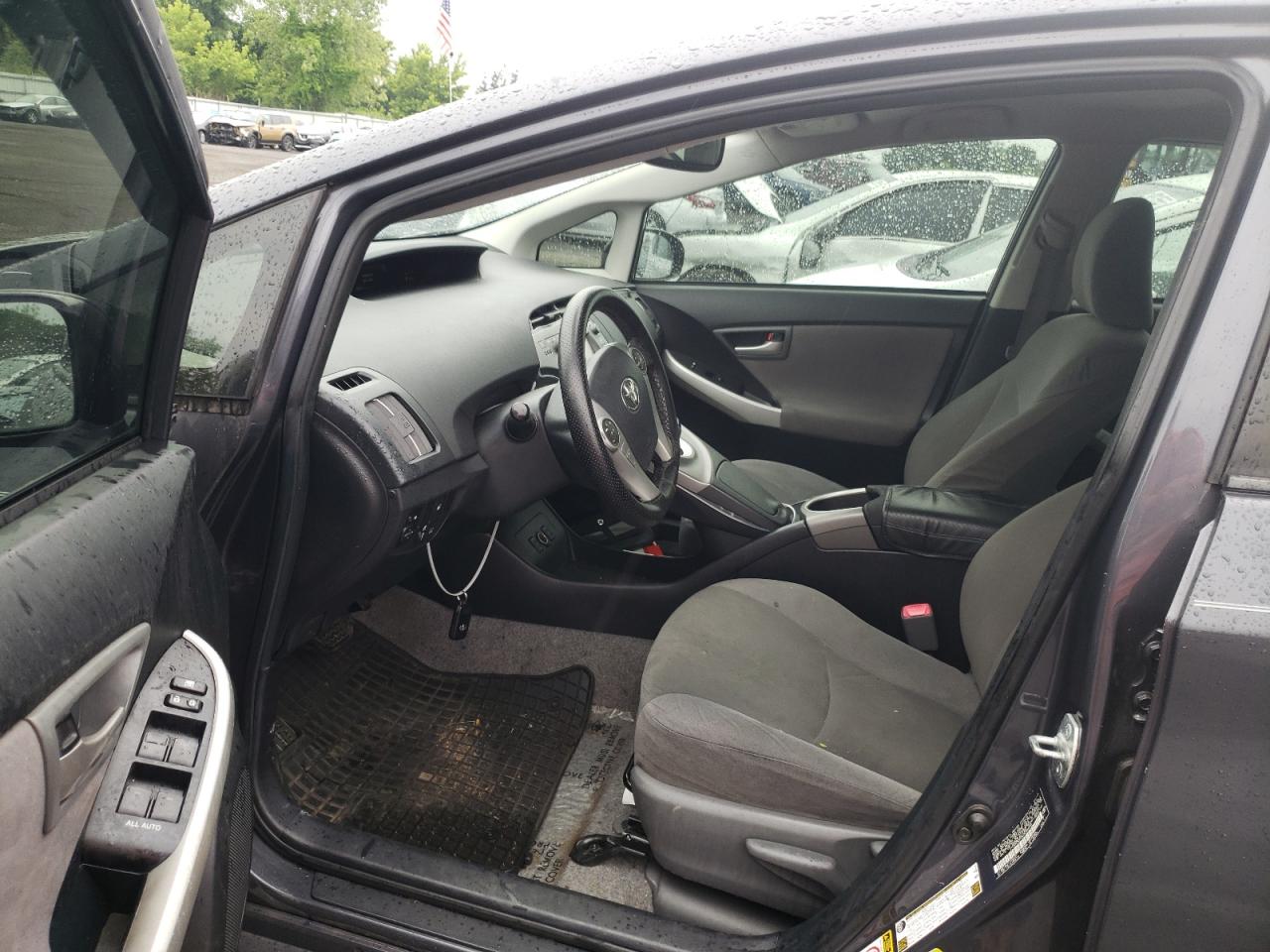 TOYOTA PRIUS PLUG-IN