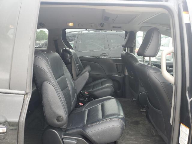 2018 TOYOTA SIENNA SE 5TDXZ3DC1JS934855