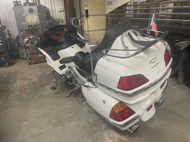 HONDA GL1800 2005 white road/str gas 1HFSC47045A408862 photo #4