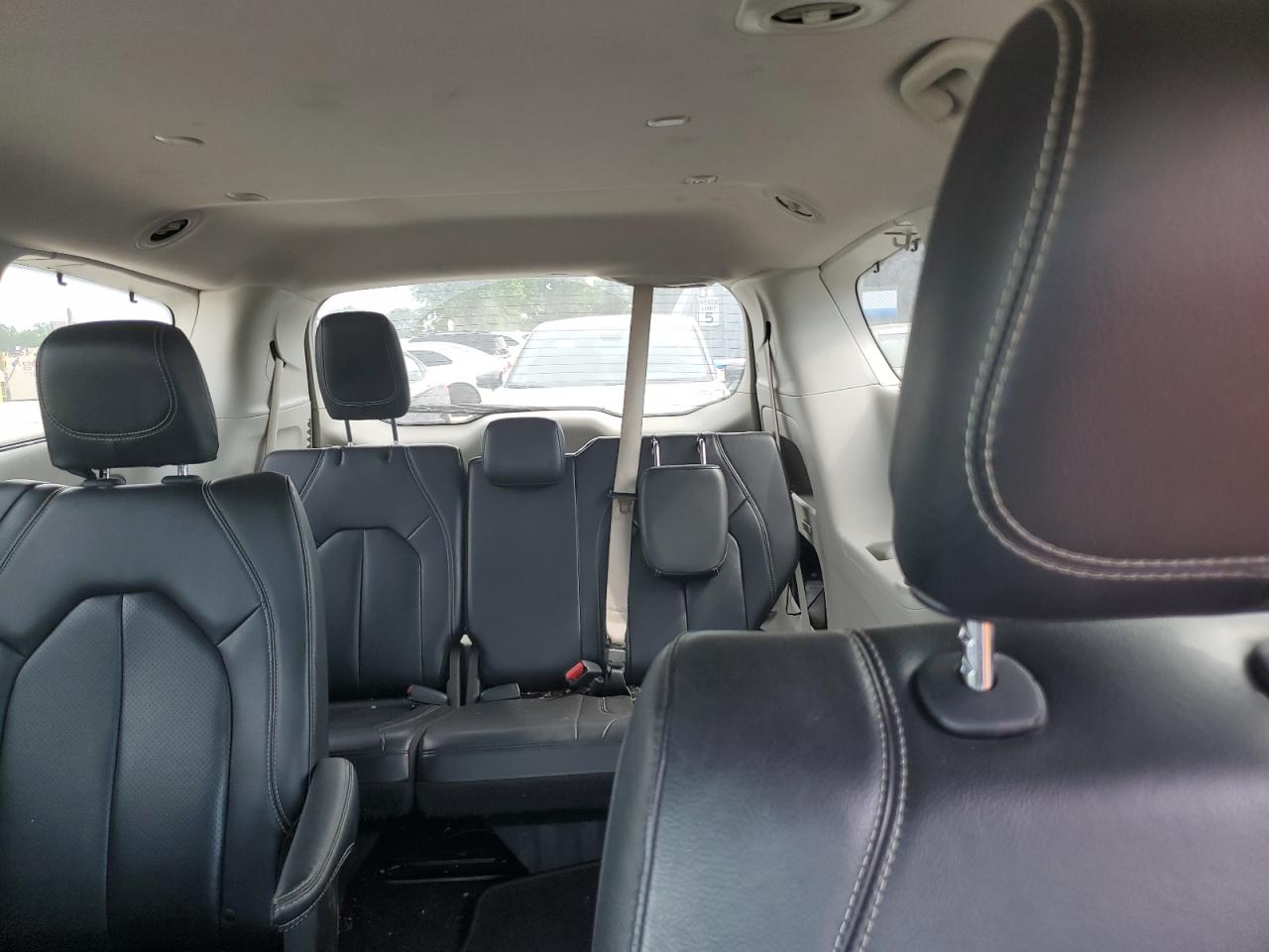 CHRYSLER PACIFICA TOURING L