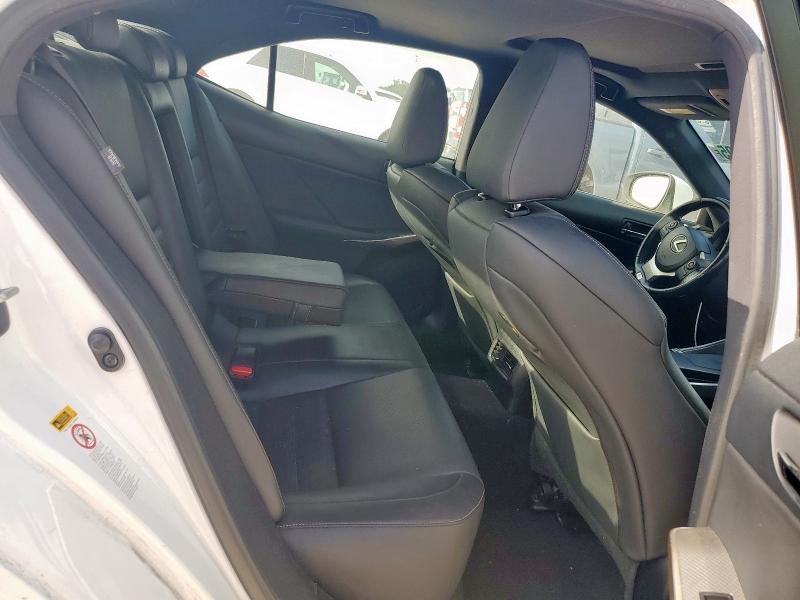 2016 LEXUS IS 200T JTHBA1D20G5015956