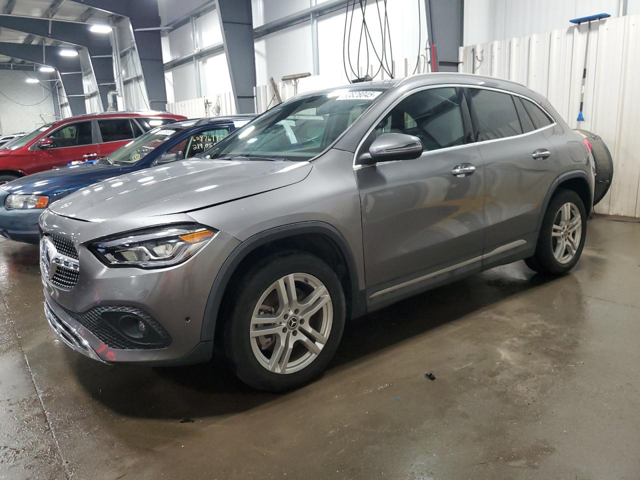 MERCEDES-BENZ GLA-CLASS 250