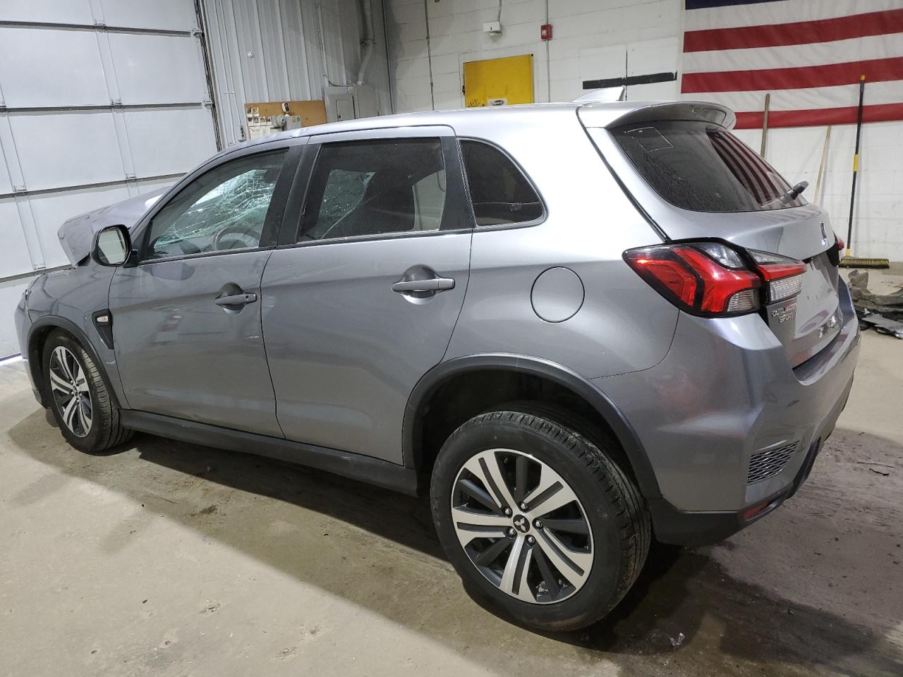 MITSUBISHI OUTLANDER ES