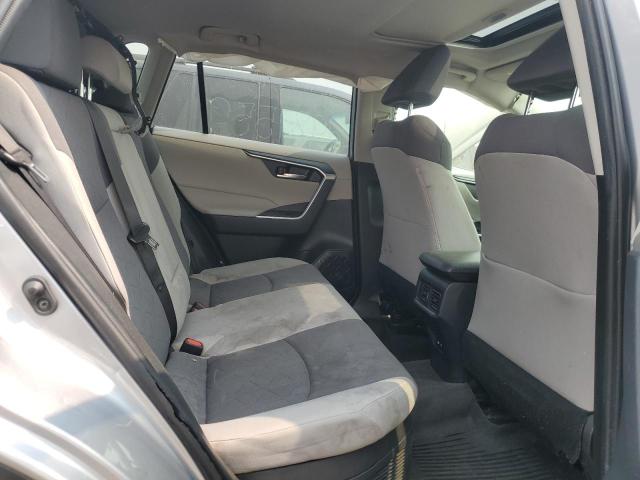 2021 TOYOTA RAV4 XLE - JTMRWRFV0MD120036