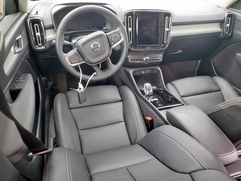 2024 VOLVO XC40 PLUS YV4L12UL4R2323086