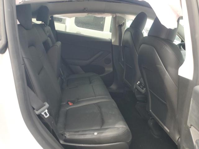 2024 TESLA MODEL Y 7SAYGAEE7RF079127