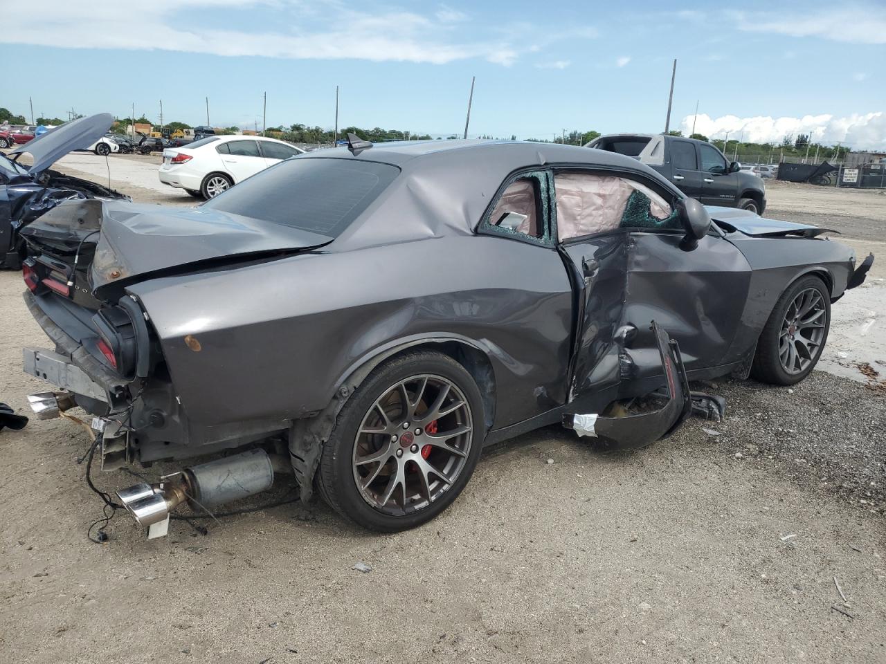 DODGE CHALLENGER SRT 392