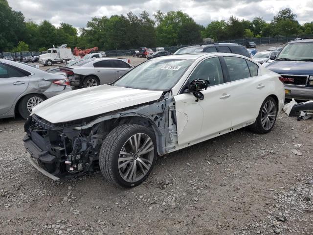 INFINITI Q50 LUXE