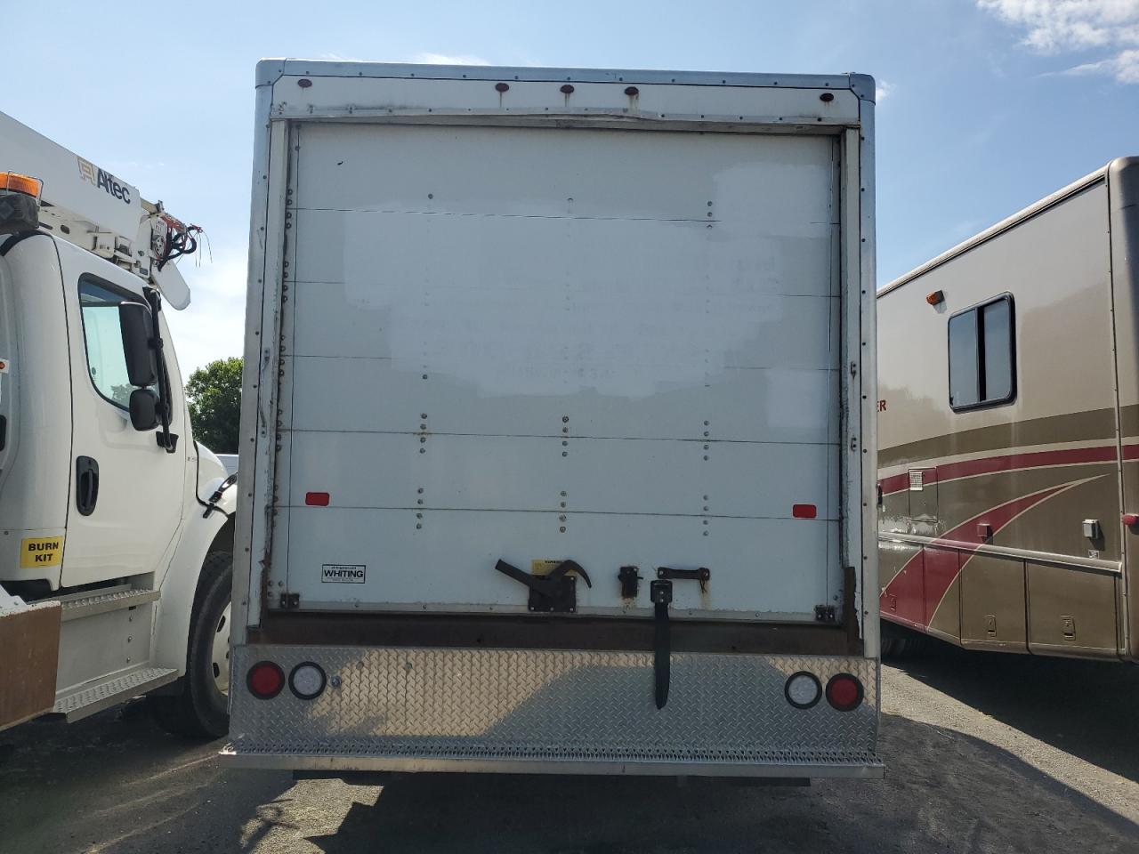 FORD ECONOLINE E450 SUPER DUTY CUTAWAY VAN