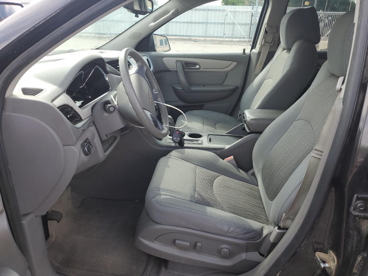 CHEVROLET TRAVERSE LS