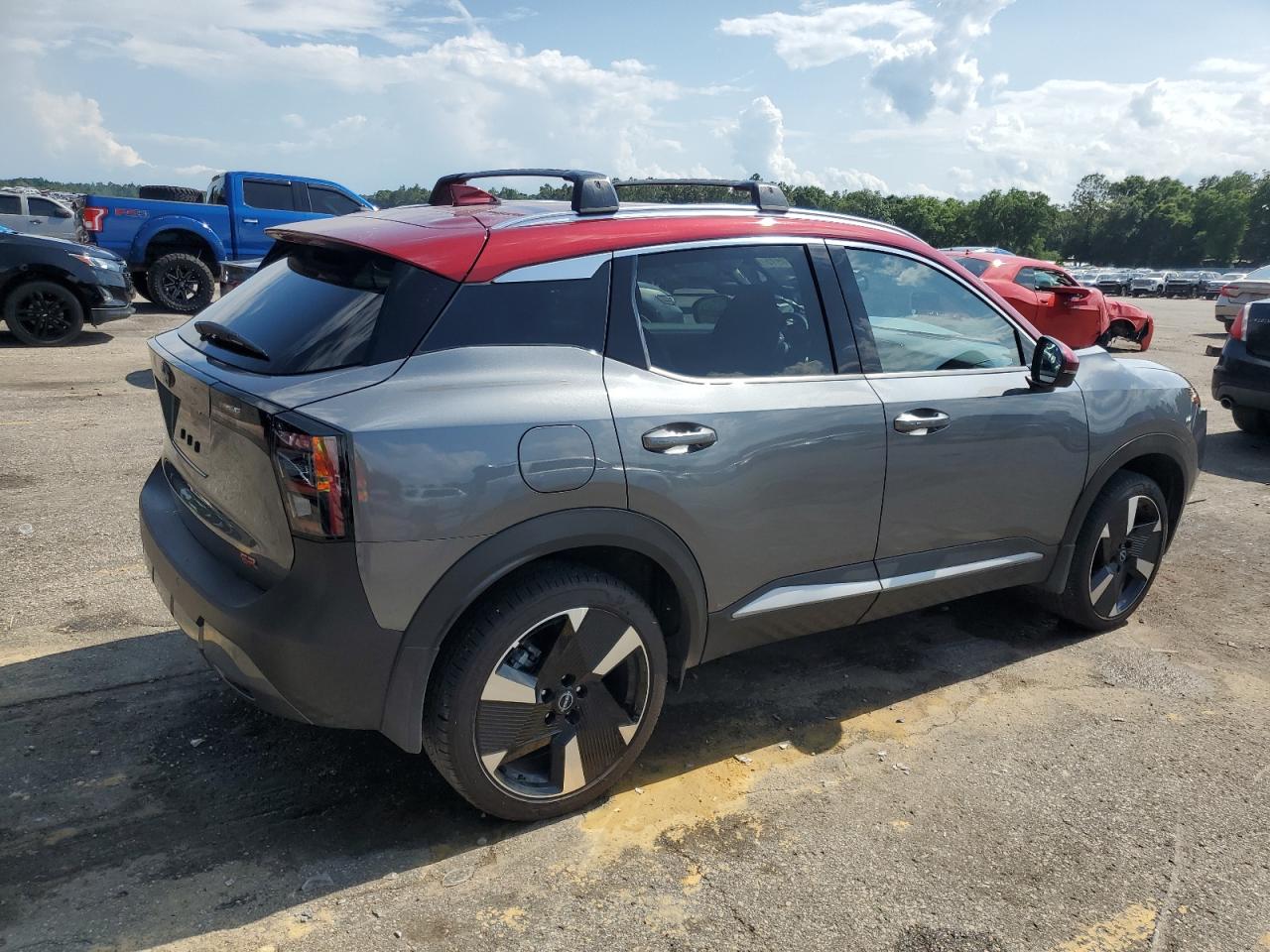NISSAN KICKS SR