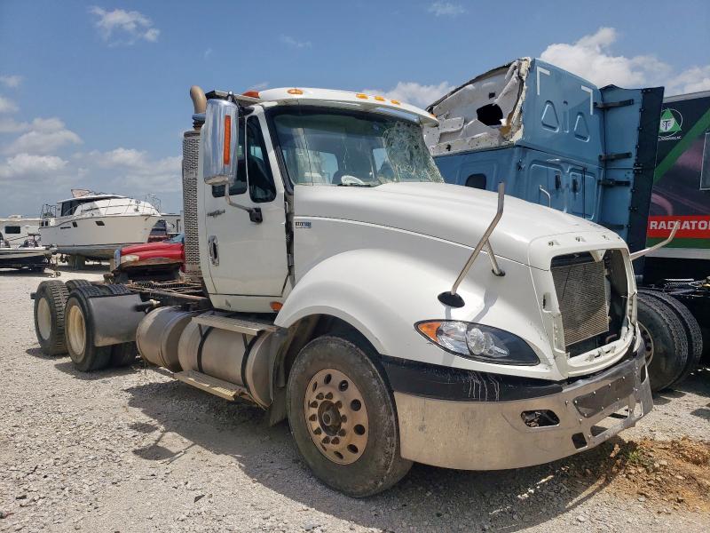 INTERNATIONAL PROSTAR 2013 white tractor diesel 1HSDJSJT2DJ163615 photo #1