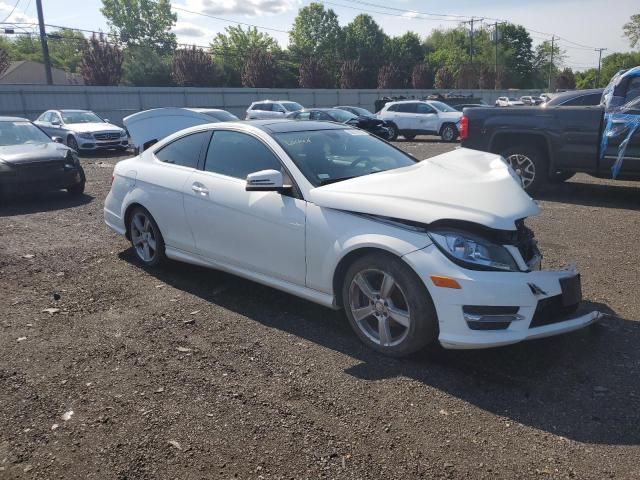 Vin: wddgj4hb0fg389236, lot: 58976105, mercedes-benz c-class 250 20154