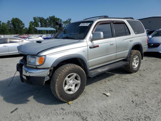 TOYOTA 4RUNNER SR