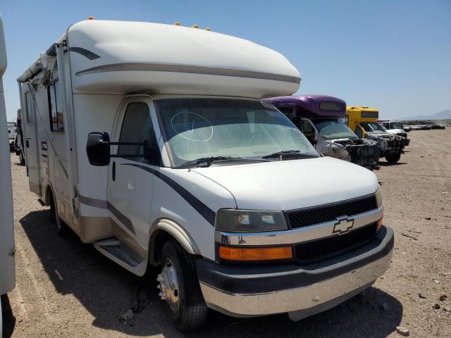CHEVROLET EXPRESS G3 2003 white cutaway gas 1GBJG31U131148888 photo #1