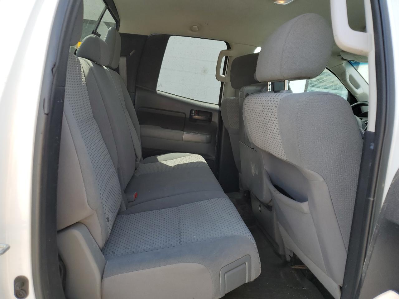 TOYOTA TUNDRA DOUBLE CAB SR5