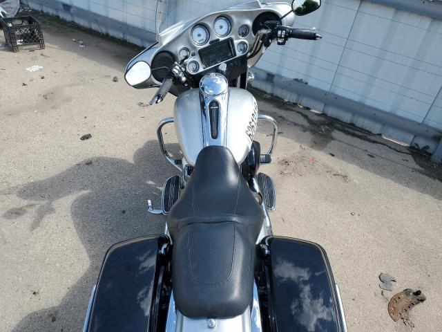 2010 HARLEY-DAVIDSON FLHX 1HD1KB418AB603702