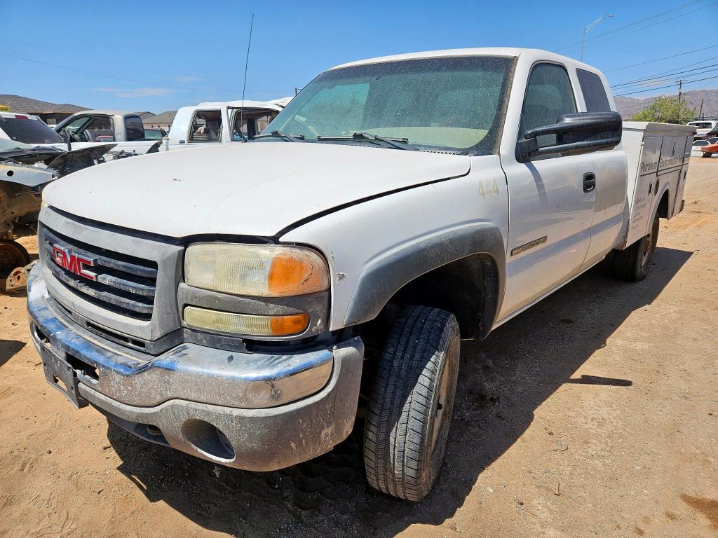 GMC SIERRA C25 2007 white 4dr ext gas 1GDHC29U97E109075 photo #3