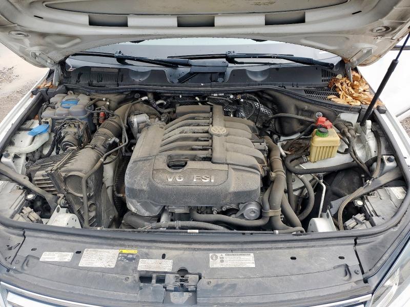 2016 VOLKSWAGEN TOUAREG SP WVGEF9BP8GD012365