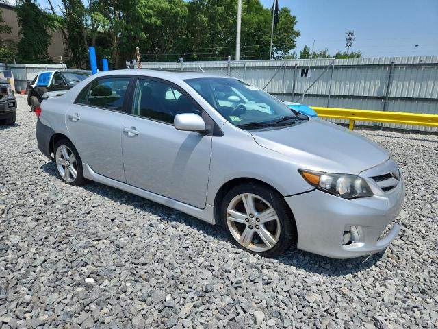 Vin: 2t1bu4ee4dc945067, lot: 62135135, toyota corolla base 20134