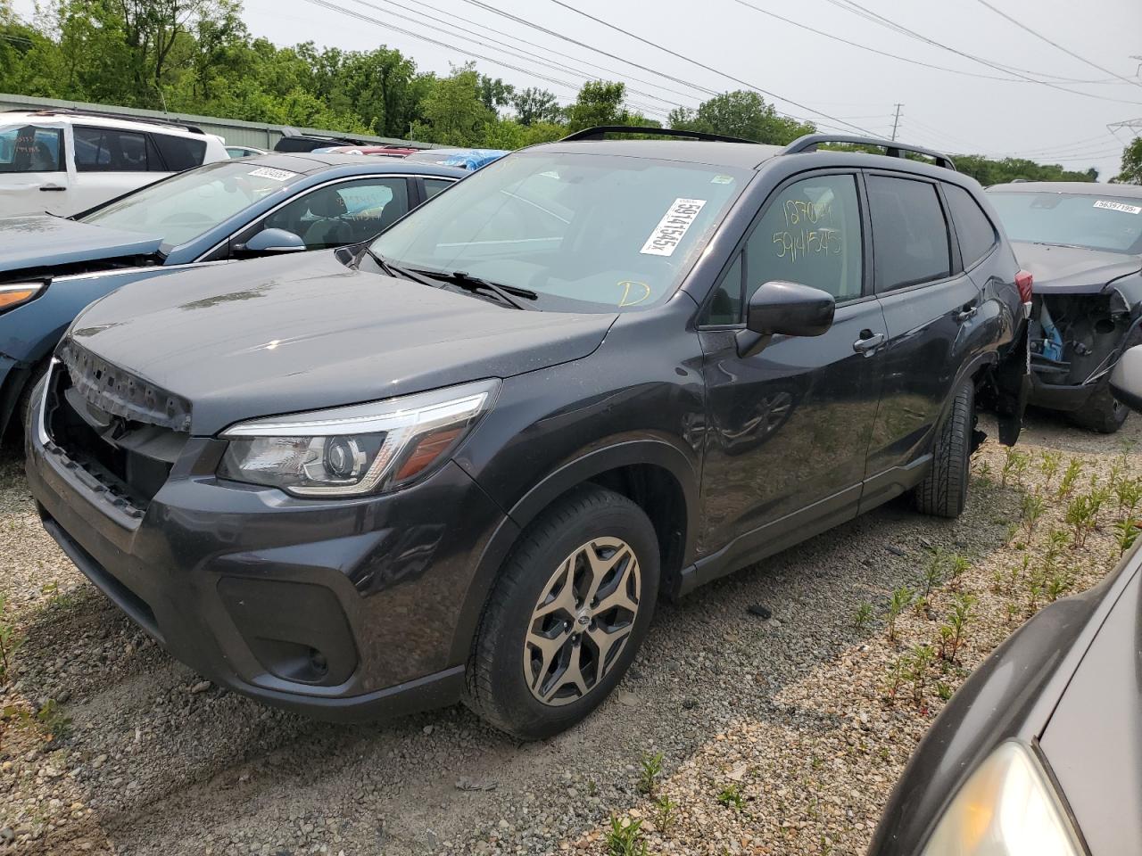 SUBARU FORESTER PREMIUM
