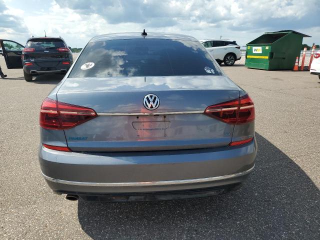 2017 VOLKSWAGEN PASSAT R-L 1VWDT7A30HC036529